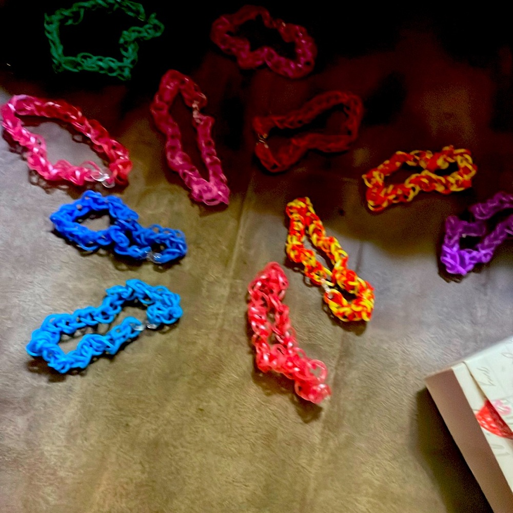 I am selling rubber band brackets